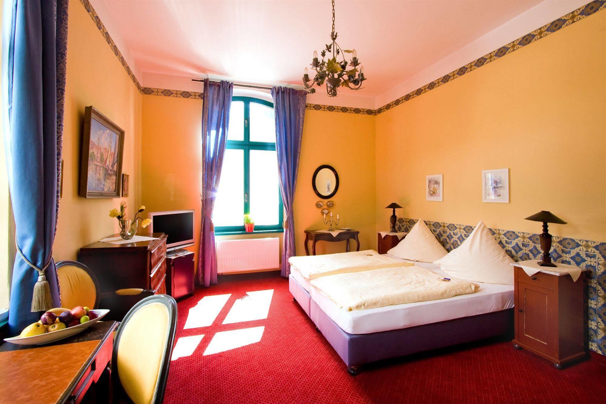 Hotel Zur Henne Naumburg  Exterior foto